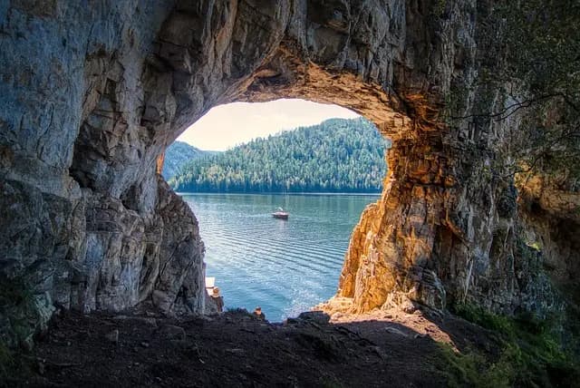 10 Consigli per Pianificare un Viaggio Rilassante e Sostenibile